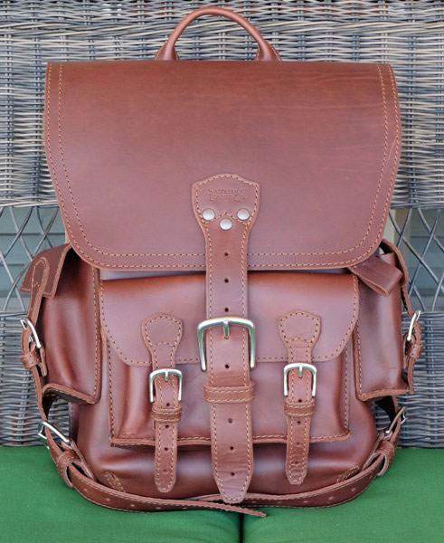 C:Users15710Desktop421-467图435. Saddleback Thin Front Pocket Backpack review  The best rugged leather backpack for your MacBookimage3.jpgimage3