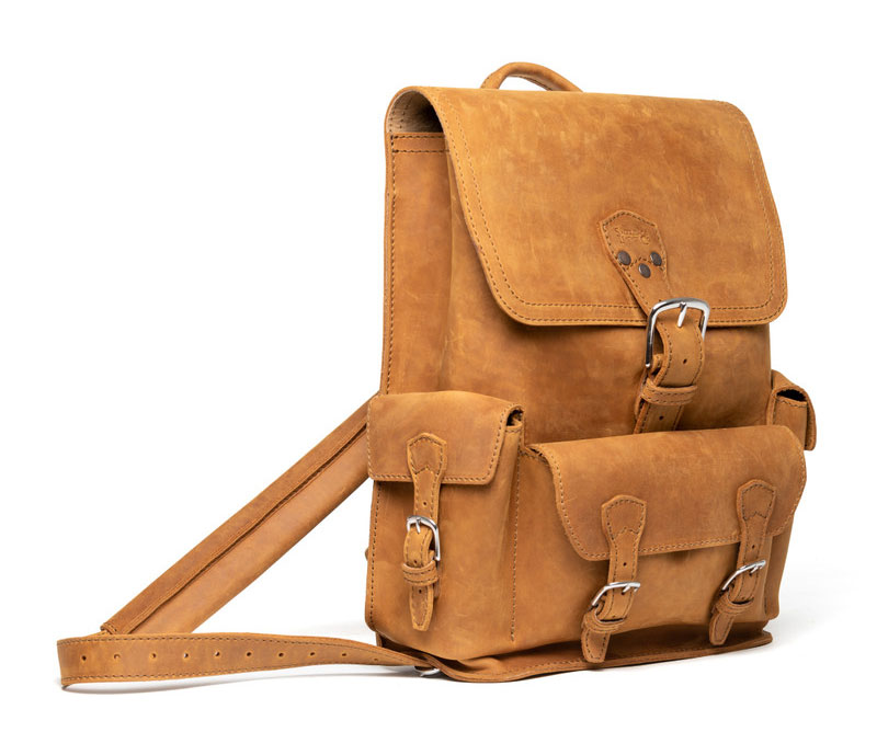 C:Users15710Desktop421-467图435. Saddleback Thin Front Pocket Backpack review  The best rugged leather backpack for your MacBookimage2.jpgimage2